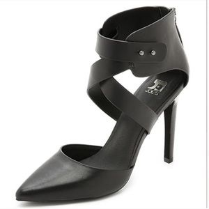 Joe’s Pete Pointy Black Heel Size 6 pump